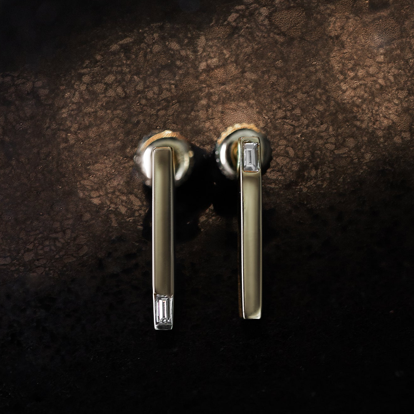 Mismatched Diamond Baguette Bar Earring