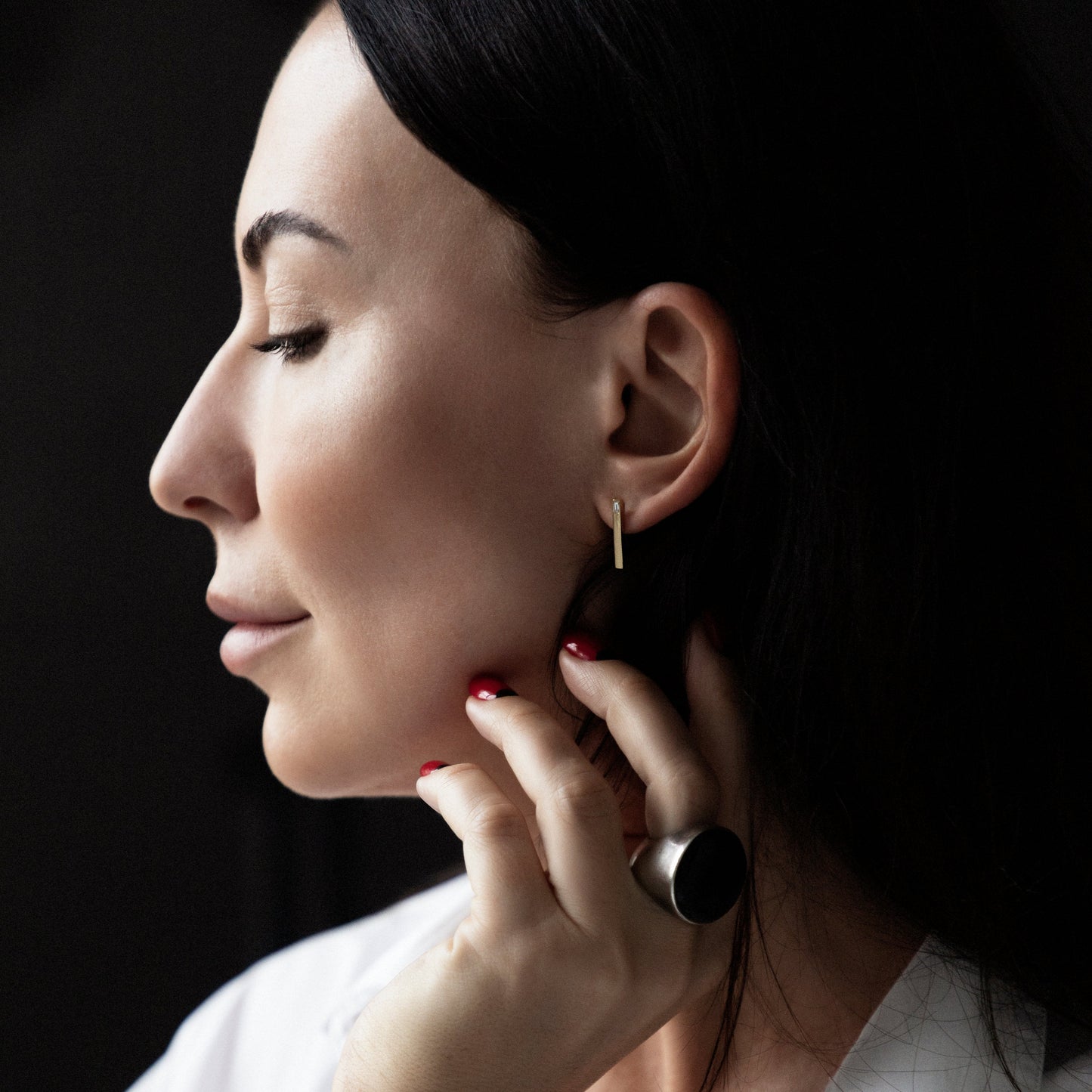 Mismatched Diamond Baguette Bar Earring