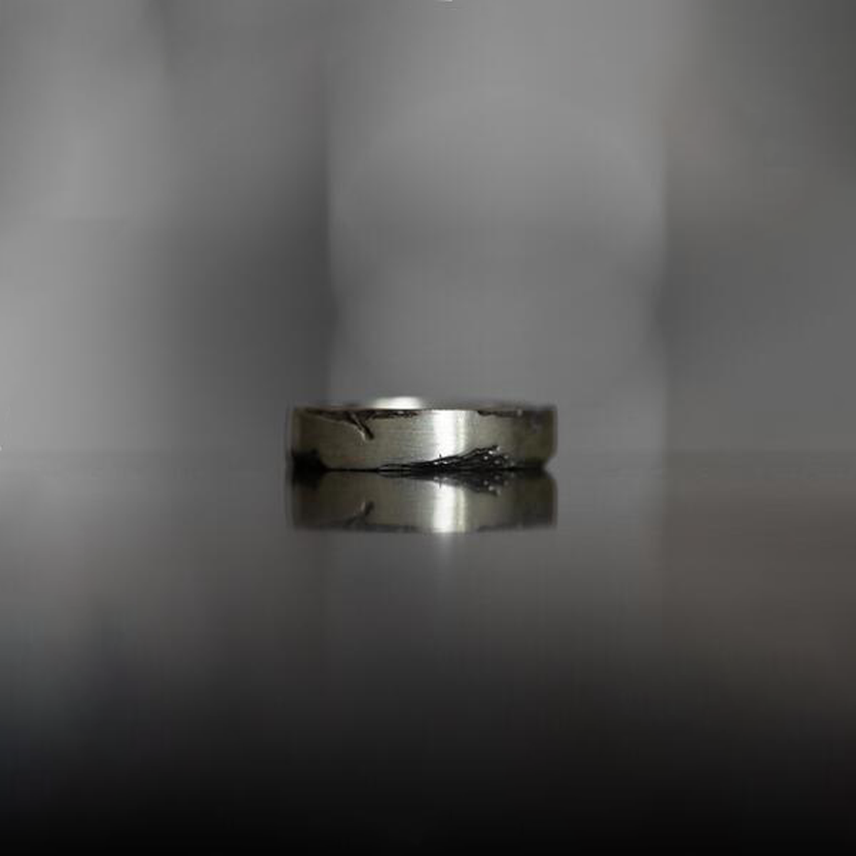Waves Ring 4mm Band