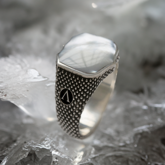 Mother of Pearl Lion Signet Ring