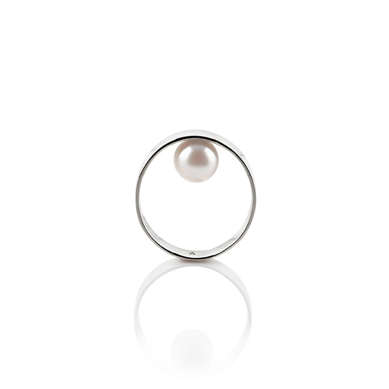 Inner Balance Pearl ring