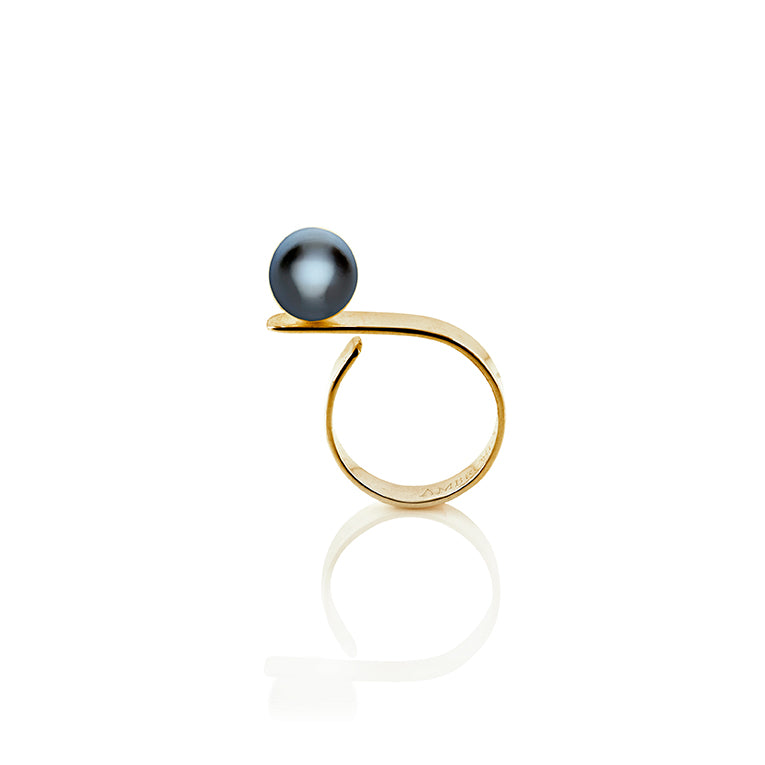 Equilibrium Pearl Ring